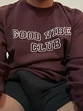 Snapshot of rhuh3991 chatting on December 2024 05:15:01 PM rhuh3991 online show from December 2024 05:15:01 PM