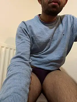 Snapshot of rhuh3991 chatting on January 2025 08:32:02 AM rhuh3991 online show from January 2025 08:32:02 AM