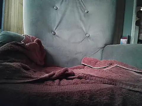 Snapshot of SharpCouple98 chatting on October 2025 05:59:01 AM SharpCouple98 online show from October 2025 05:59:01 AM