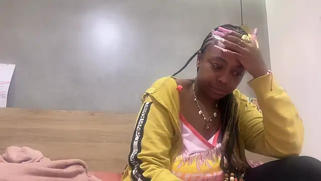 Snapshot of ChocolateCakeQueen chatting on May 2026 03:35:02 AM ChocolateCakeQueen online show from May 2026 03:35:02 AM