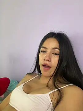 Snapshot of hannahb-e chatting on January 2025 09:46:01 PM hannahb-e online show from January 2025 09:46:01 PM