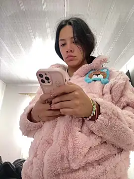 hannahb-e online show from February 2026 04:24:02 PM