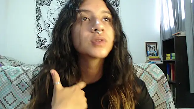 Snapshot of AlinaWoolf_ chatting on December 2024 01:44:02 PM AlinaWoolf  online show from December 2024 01:44:02 PM