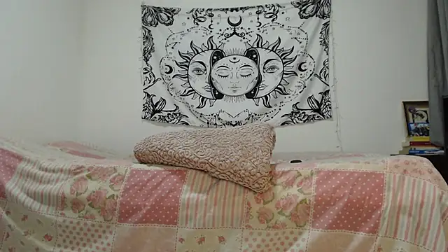 Snapshot of AlinaWoolf_ chatting on January 2025 05:19:02 AM AlinaWoolf  online show from January 2025 05:19:02 AM