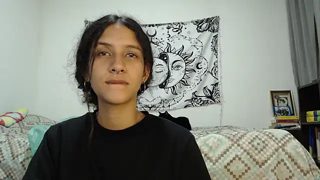 Snapshot of AlinaWoolf_ chatting on March 2025 04:30:02 AM AlinaWoolf  online show from March 2025 04:30:02 AM