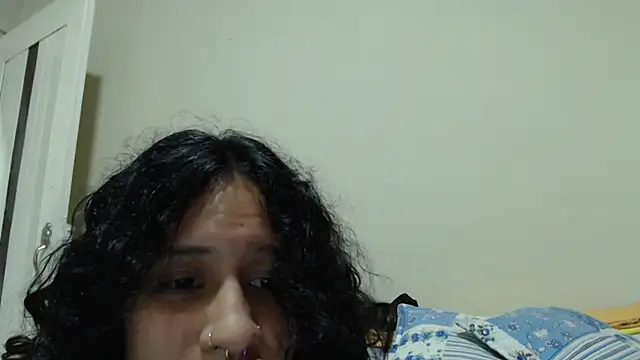 AlinaWoolf  online show from April 2026 02:06:01 AM