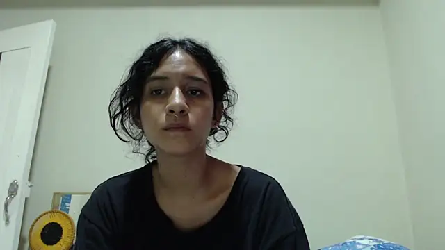 AlinaWoolf  online show from April 2026 06:52:01 PM