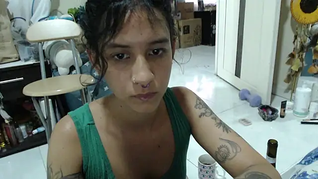 AlinaWoolf  online show from April 2026 09:39:33 PM