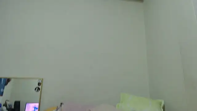 Snapshot of AlinaWoolf_ chatting on July 2026 11:42:02 PM AlinaWoolf online show from July 2026 11:42:02 PM