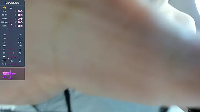 Snapshot of Liu_Yifei_ chatting on October 2025 01:48:02 AM Liu Yifei online show from October 2025 01:48:02 AM