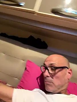 Snapshot of gigetto1977 chatting on January 2026 03:05:02 PM gigetto1977 online show from January 2026 03:05:02 PM