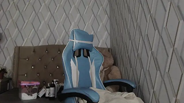 NicolleTaylor online show from March 2025 04:03:01 AM