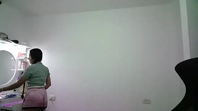 Snapshot of aineangeel chatting on December 2025 11:46:02 PM aineangeel online show from December 2025 11:46:02 PM