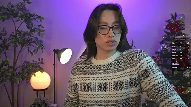 Snapshot of SrLuis18 chatting on December 2024 04:33:01 AM SrLuis18 online show from December 2024 04:33:01 AM