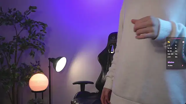 Snapshot of SrLuis18 chatting on December 2024 07:40:01 AM SrLuis18 online show from December 2024 07:40:01 AM