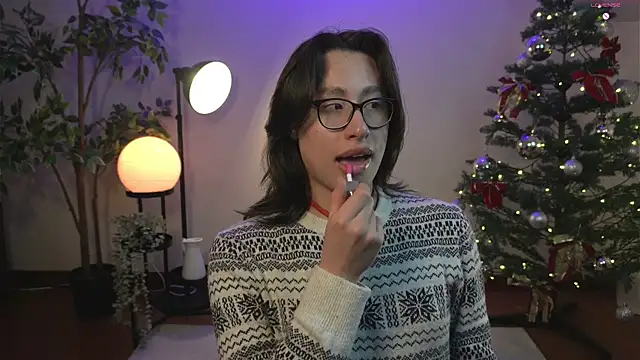 Snapshot of SrLuis18 chatting on December 2024 12:48:02 AM SrLuis18 online show from December 2024 12:48:02 AM