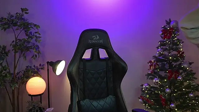 Snapshot of SrLuis18 chatting on January 2025 01:04:02 AM SrLuis18 online show from January 2025 01:04:02 AM