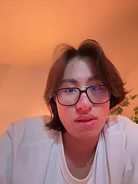 Snapshot of SrLuis18 chatting on December 2025 07:03:01 AM SrLuis18 online show from December 2025 07:03:01 AM