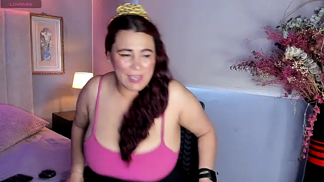 Snapshot of MarthinaBaker chatting on November 2025 12:15:02 PM MarthinaBaker online show from November 2025 12:15:02 PM