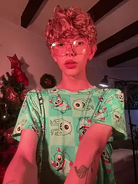 Snapshot of lyamthommpson chatting on December 2025 08:15:02 PM lyamthommpson online show from December 2025 08:15:02 PM