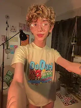 Snapshot of lyamthommpson chatting on February 2026 02:48:01 AM lyamthommpson online show from February 2026 02:48:01 AM