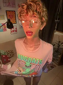 Snapshot of lyamthommpson chatting on February 2026 03:55:02 AM lyamthommpson online show from February 2026 03:55:02 AM