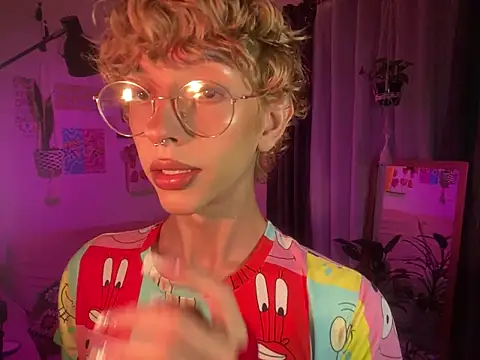 Snapshot of lyamthommpson chatting on February 2026 04:32:01 AM lyamthommpson online show from February 2026 04:32:01 AM