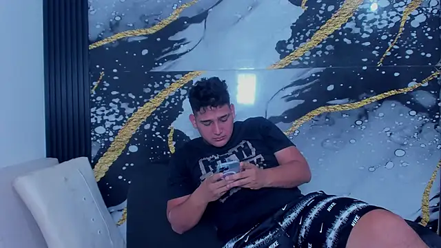 Snapshot of sweethot___ chatting on September 2025 02:19:01 PM sweethot online show from September 2025 02:19:01 PM