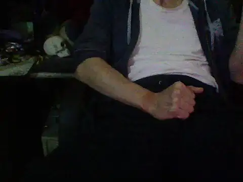 Snapshot of mrdemoncrowly chatting on October 2025 05:08:01 AM mrdemoncrowly online show from October 2025 05:08:01 AM