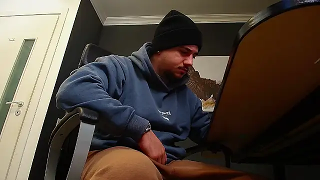 Snapshot of JoshKnights chatting on January 2025 06:00:01 AM JoshKnights online show from January 2025 06:00:01 AM