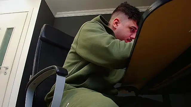 Snapshot of JoshKnights chatting on January 2025 06:43:02 AM JoshKnights online show from January 2025 06:43:02 AM