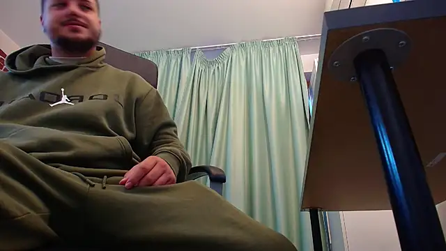 Snapshot of JoshKnights chatting on September 2025 04:58:02 AM JoshKnights online show from September 2025 04:58:02 AM