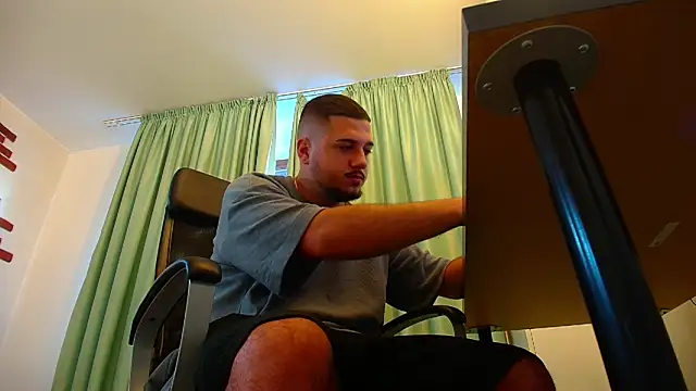 Snapshot of JoshKnights chatting on September 2025 05:21:01 AM JoshKnights online show from September 2025 05:21:01 AM