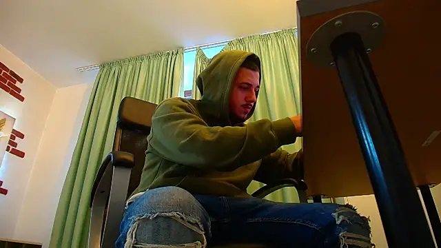 Snapshot of JoshKnights chatting on September 2025 05:22:02 AM JoshKnights online show from September 2025 05:22:02 AM