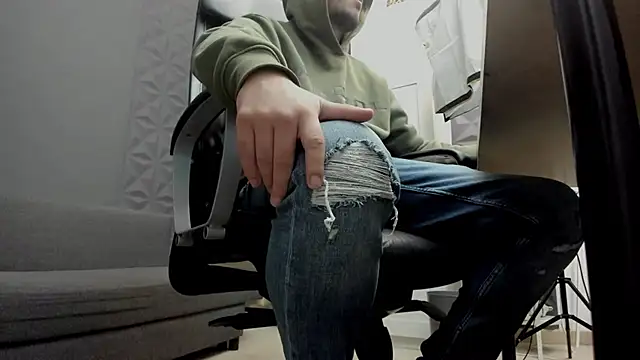 Snapshot of JoshKnights chatting on September 2025 05:11:02 AM JoshKnights online show from September 2025 05:11:02 AM