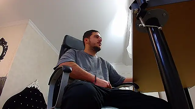 Snapshot of JoshKnights chatting on October 2025 05:33:01 AM JoshKnights online show from October 2025 05:33:01 AM