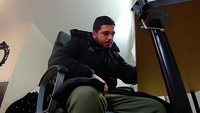 Snapshot of JoshKnights chatting on October 2025 05:55:01 AM JoshKnights online show from October 2025 05:55:01 AM