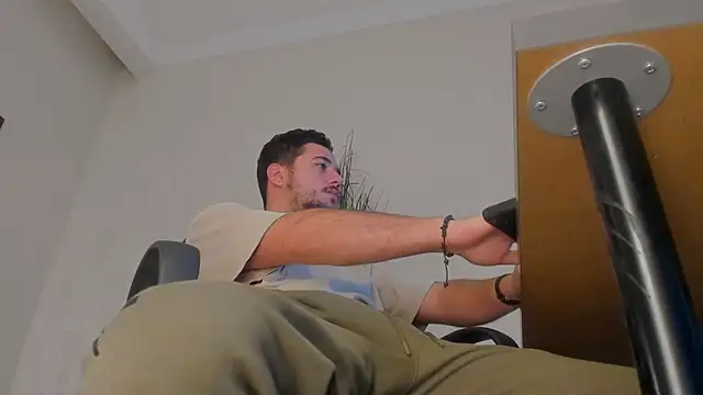 Snapshot of JoshKnights chatting on November 2025 06:23:01 AM JoshKnights online show from November 2025 06:23:01 AM