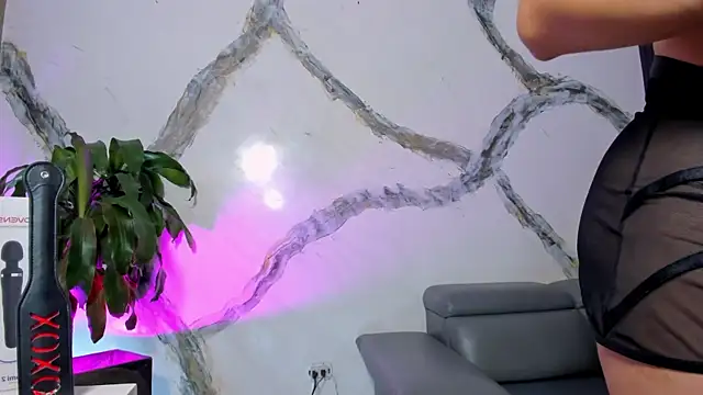 AnaRuiz online show from November 2025 02:50:01 PM