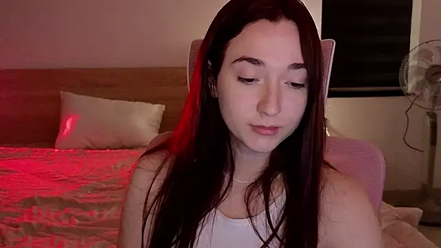 YasmineWest online show from April 2026 12:21:01 PM