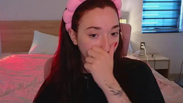 YasmineWest online show from April 2026 07:47:02 AM