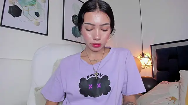 Snapshot of amysc chatting on October 2025 01:23:02 PM amysc online show from October 2025 01:23:02 PM