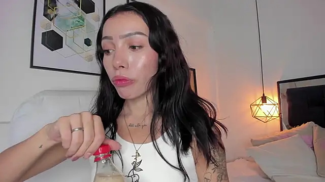 Snapshot of amysc chatting on November 2025 03:23:01 PM amysc online show from November 2025 03:23:01 PM