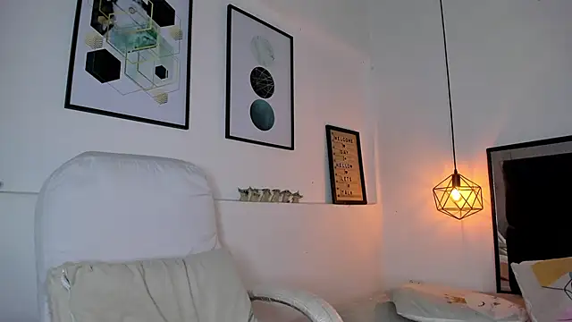 Snapshot of amysc chatting on April 2026 12:02:01 PM amysc online show from April 2026 12:02:01 PM