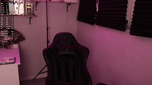 carthylovvve online show from February 2025 07:59:02 PM