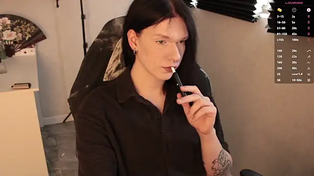 carthylovvve online show from February 2025 11:33:01 AM