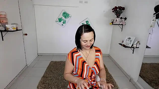 lollita 23  online show from February 2026 07:36:02 PM