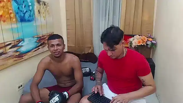 Snapshot of two_monstercock chatting on November 2025 07:01:02 PM two monstercock online show from November 2025 07:01:02 PM