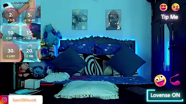 Liamscott  online show from November 2025 07:03:02 PM