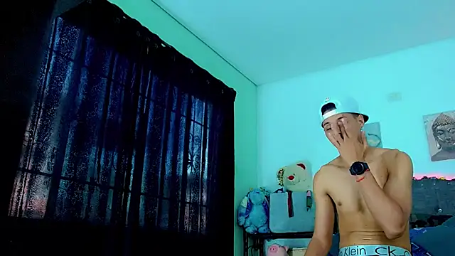 Liamscott  online show from February 2026 09:57:02 PM